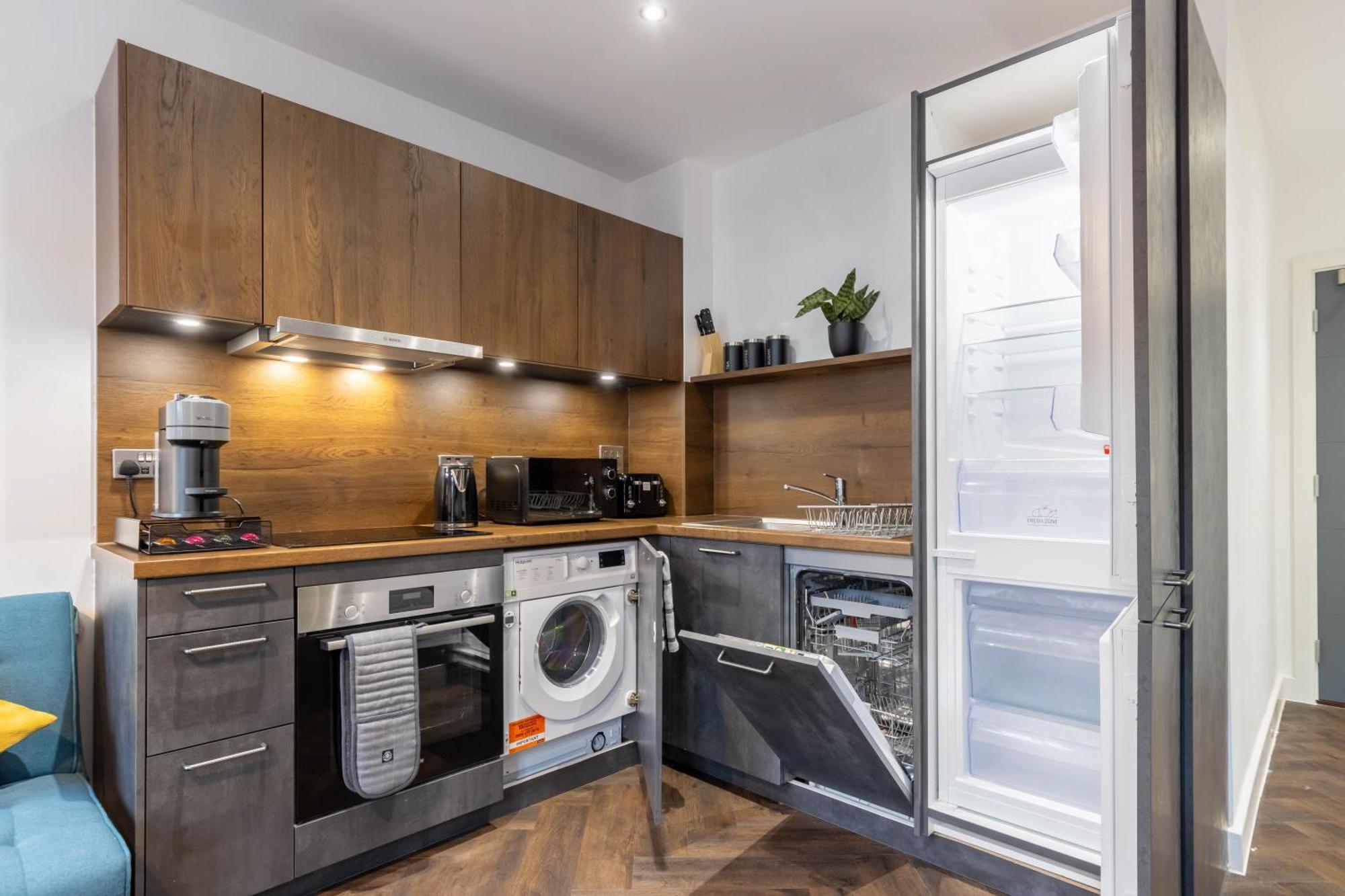 Luxury Apt, Centre, Contractors, Relocations Apartment *